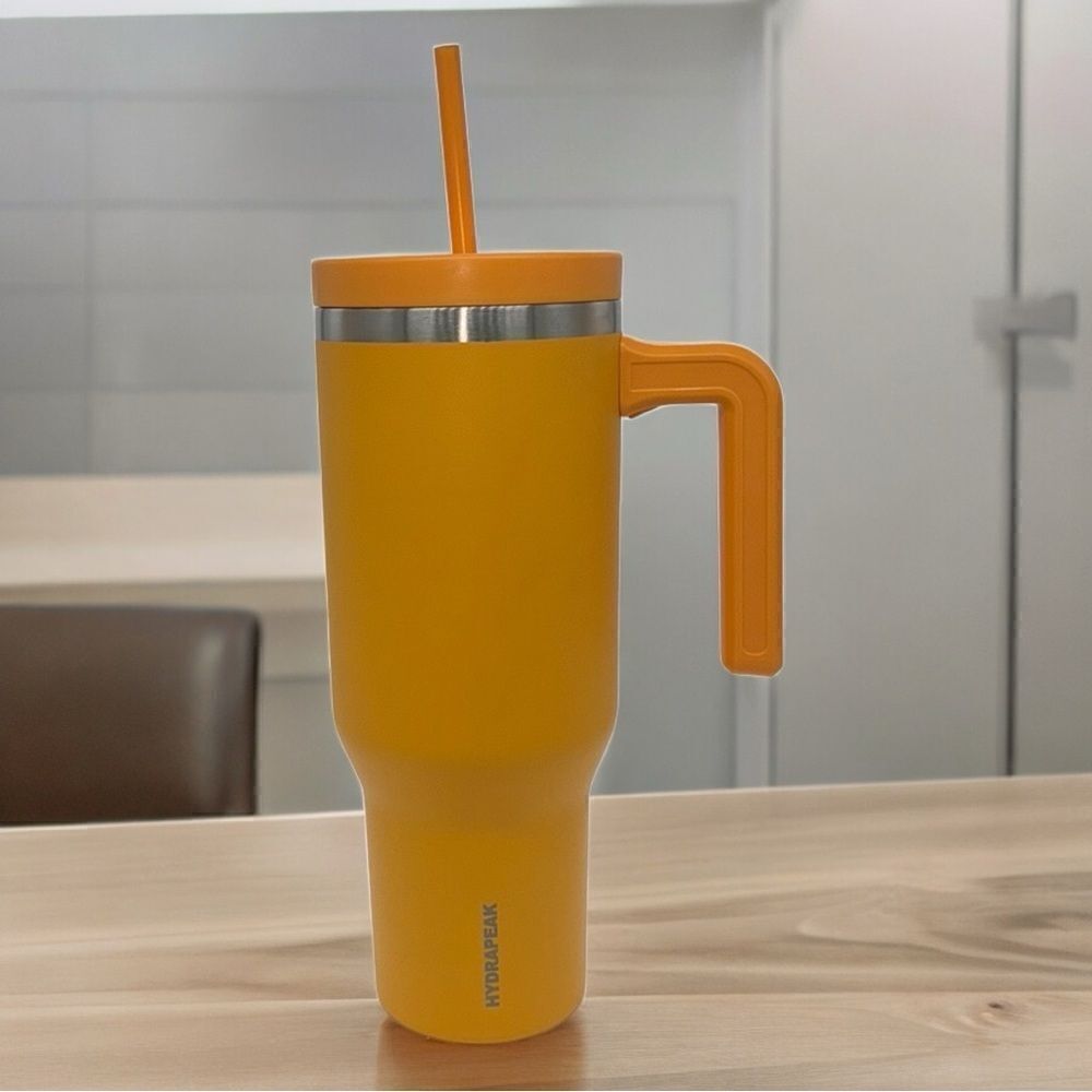 Hydrapeak 40 oz Voyager Tumbler with Straw and Handle NWOT